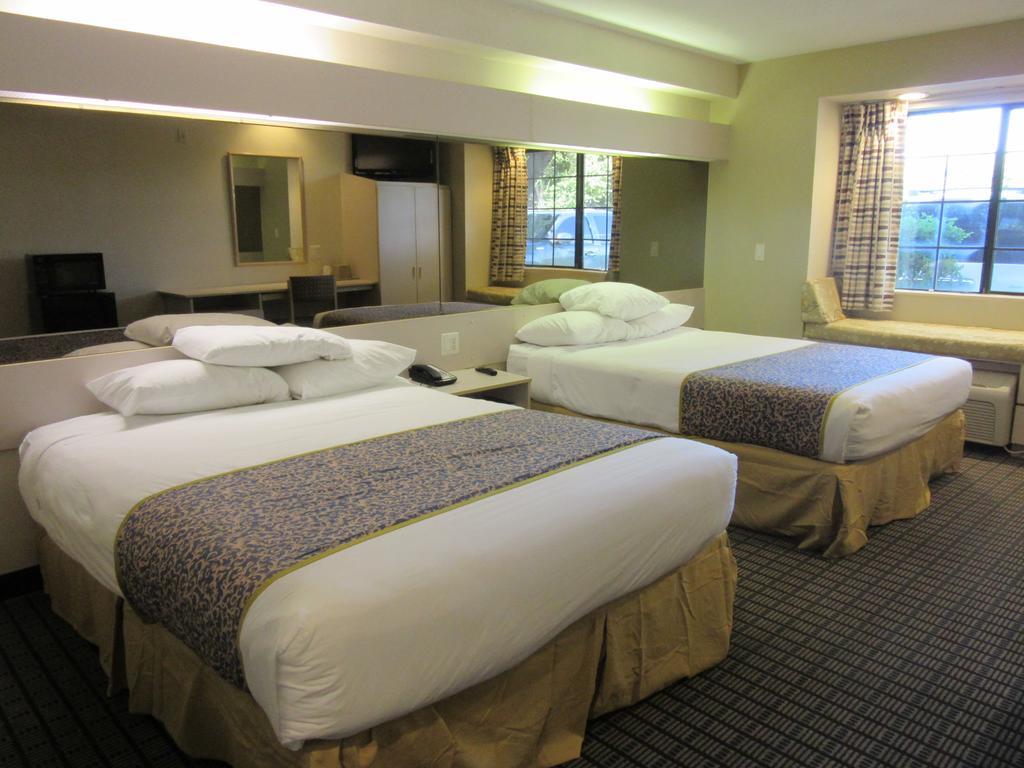 Travelodge By Wyndham Arlington/Dallas Area Luaran gambar